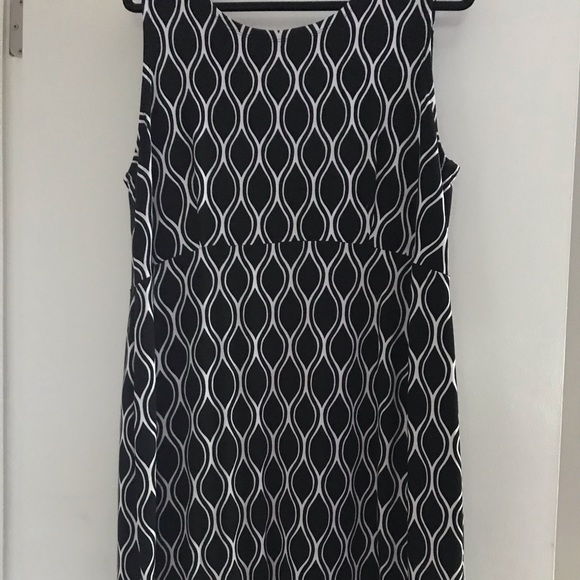 Macy's Dresses & Skirts - Sleeveless black and white dress